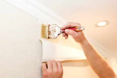 Pose de papier peint à Locmaria — revêtements muraux et toiles de verre